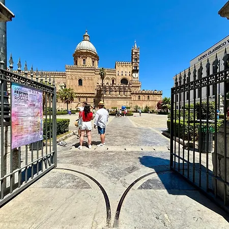 La Maison De La Cathedrale